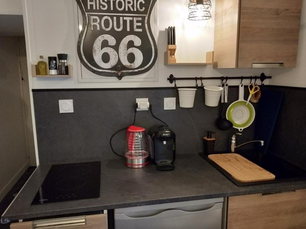 Le Nid Des Carmes Apartment Nantes Bagian luar foto